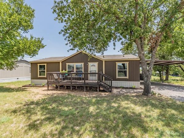 204 Overland Trail, Bridgeport, TX 76426