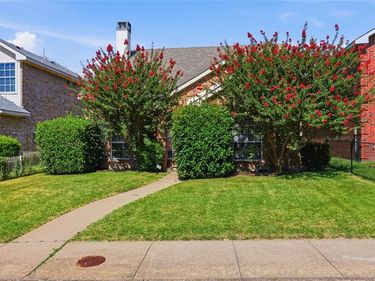 2843 Meadow Way Lane, Dallas, TX 75228