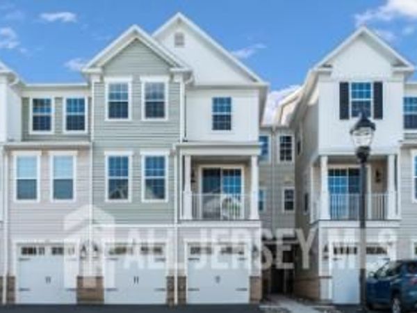 731 Station Road , Dunellen, NJ 08812