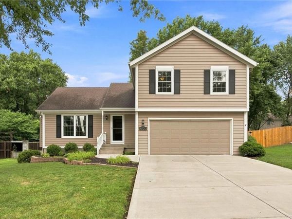16120 W 141st Street, Olathe, KS 66062