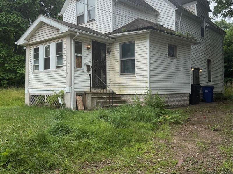 9918 Gibson Avenue, Cleveland, OH 44105 Photo 2