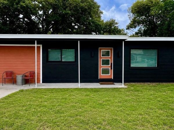 8 E CYPRESS STREET , WINTER GARDEN, FL 34787