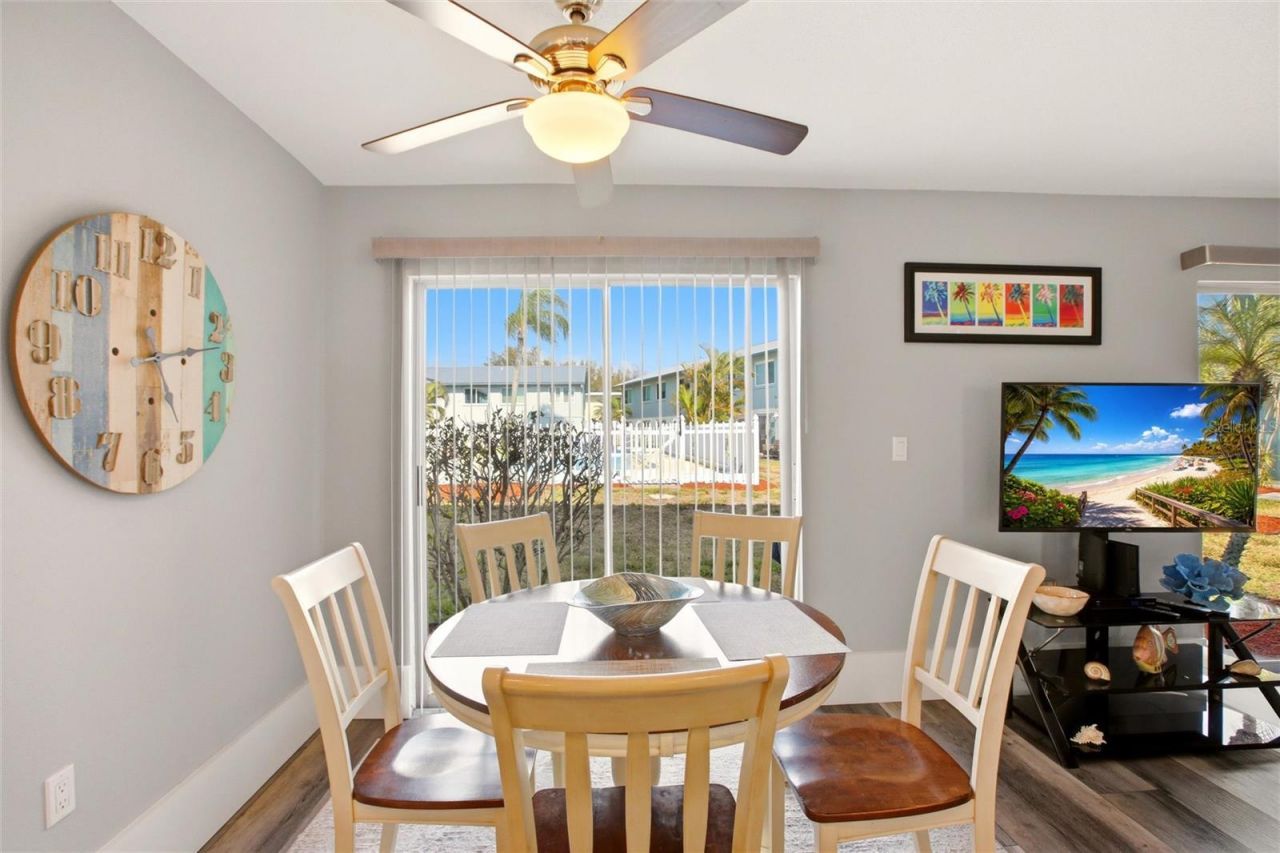 10125 Manatee Avenue W, Unit A4, Bradenton, FL 34209 Photo