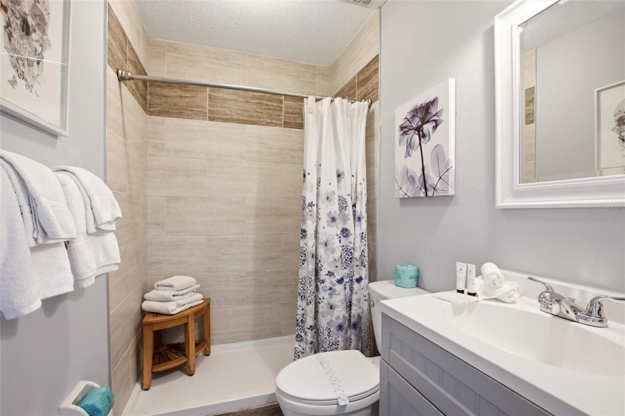10125 Manatee Avenue W, Unit A4, Bradenton, FL 34209 Photo
