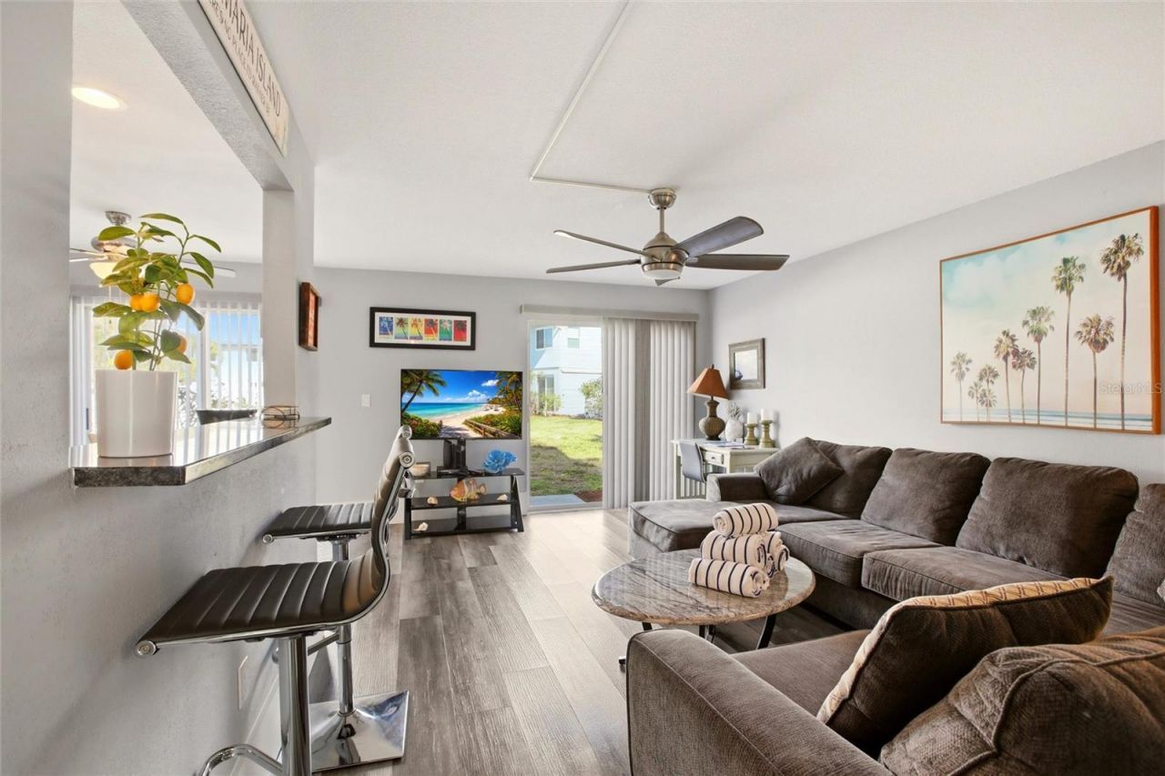 10125 Manatee Avenue W, Unit A4, Bradenton, FL 34209 Photo
