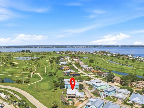 14 Cottage Court , Cocoa Beach, FL 32931