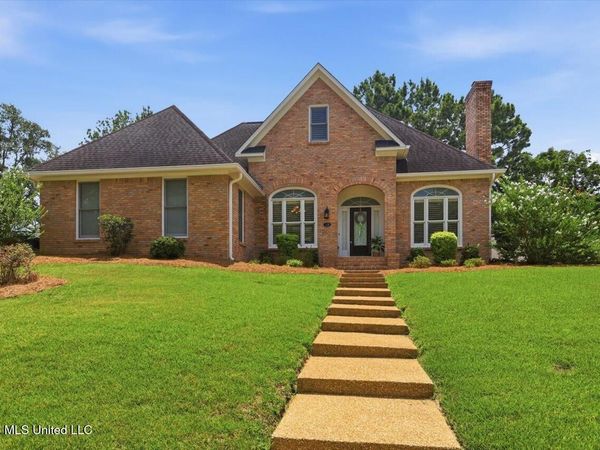 118 Parkside Drive, Brandon, MS 39042