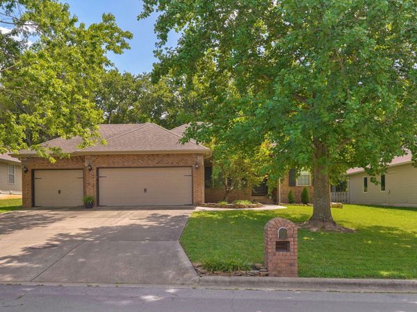 658 Greer Avenue , Nixa, MO 65714