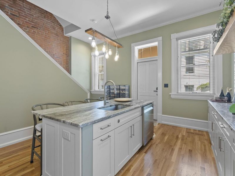 392 1/2 E Town Street, Columbus, OH 43215 Photo 7