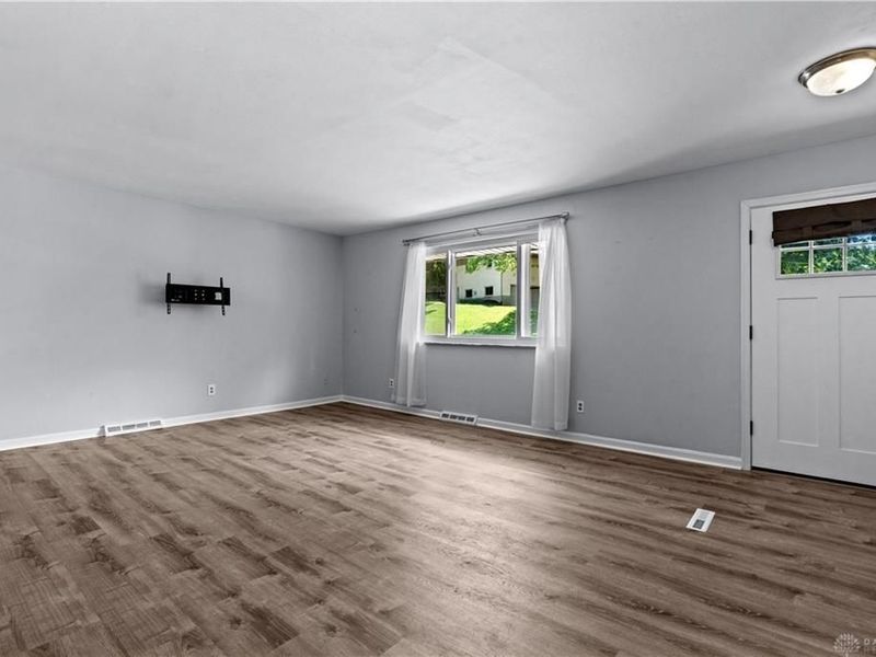 2701 Eckley Boulevard, Dayton, OH 45449 Photo 6