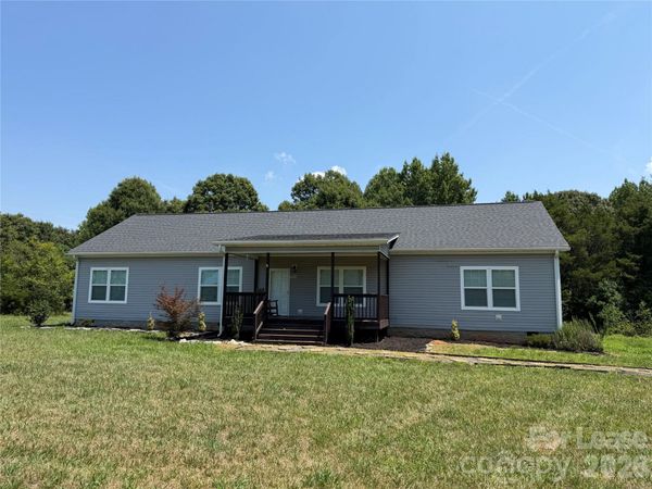1311 E Memorial Highway , Harmony, NC 28634