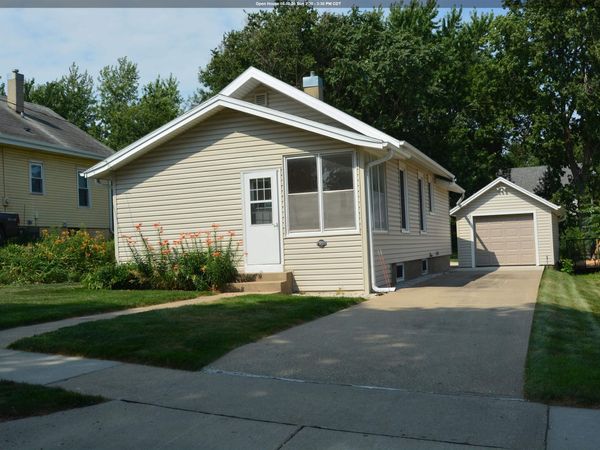 1901 S Clinton St, Sioux City, IA 51106