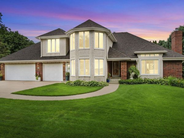 3703 Woodbine Rd, Sioux City, IA 51106