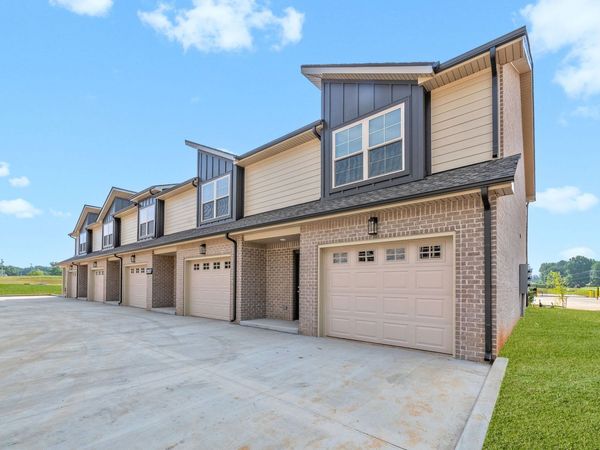 2907 Ashland City Rd , Unit 401, Clarksville, TN 37043