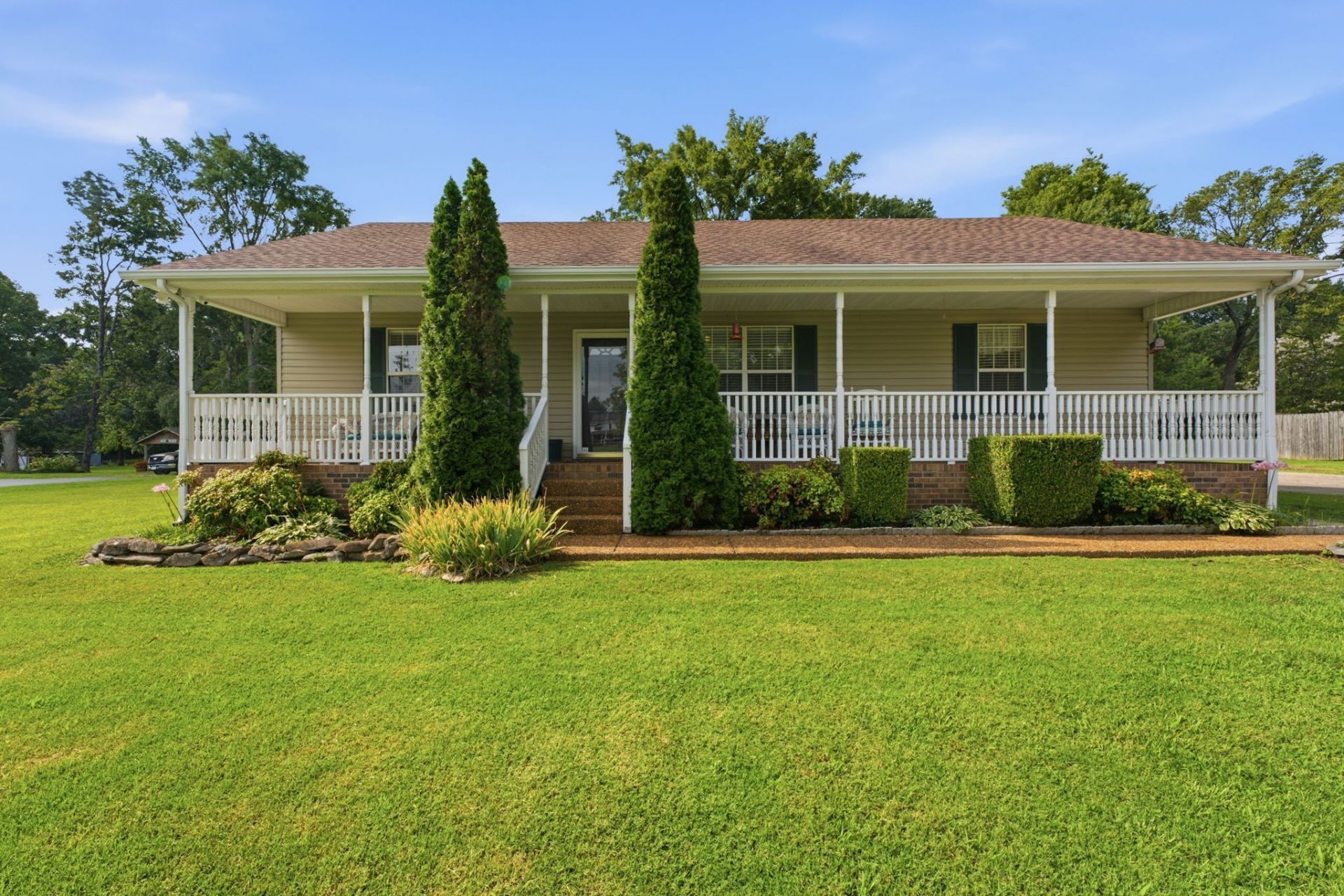 912 Trousdale Ferry Pike, Lebanon, TN 37087 Main Photo
