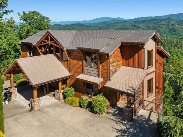 2470 Hackberry Drive , Sevierville, TN 37862