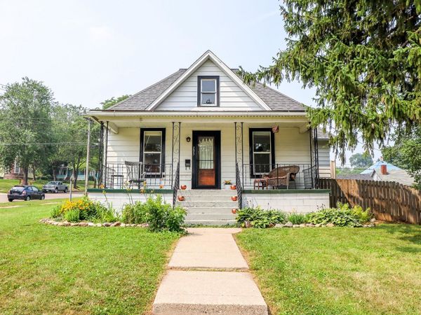 203 10th Street, Baraboo, WI 53913