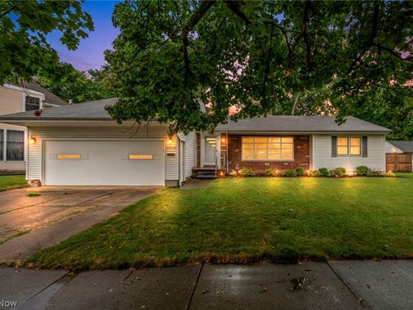1030 Hillsdale Avenue , Lorain, OH 44052