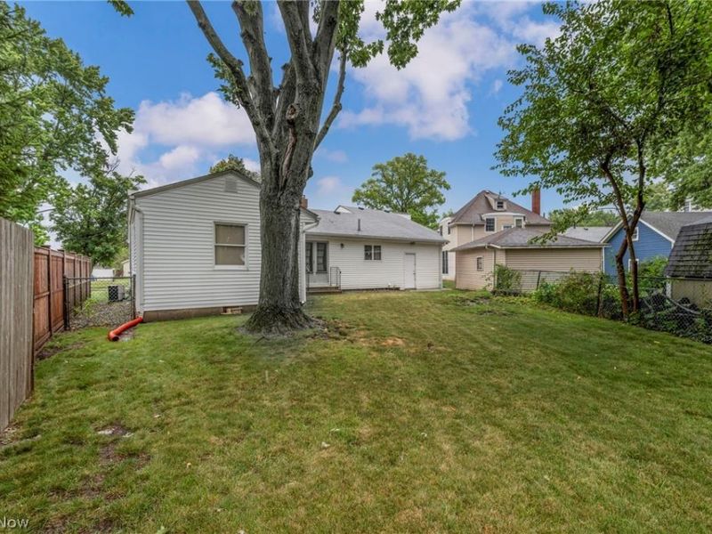1030 Hillsdale Avenue, Lorain, OH 44052 Photo 5