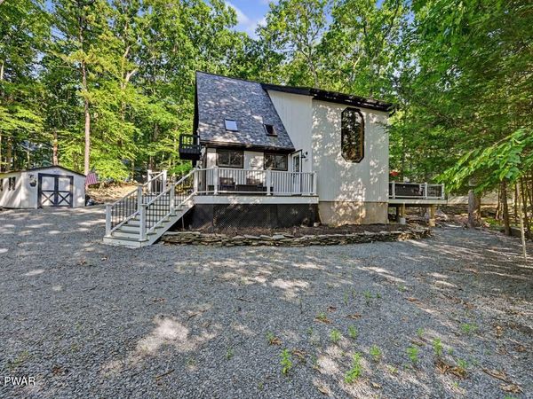 107 Rainbow , Lackawaxen, PA 18435