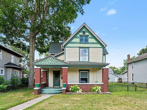 940 Lincoln Way East, Mishawaka, IN 46544