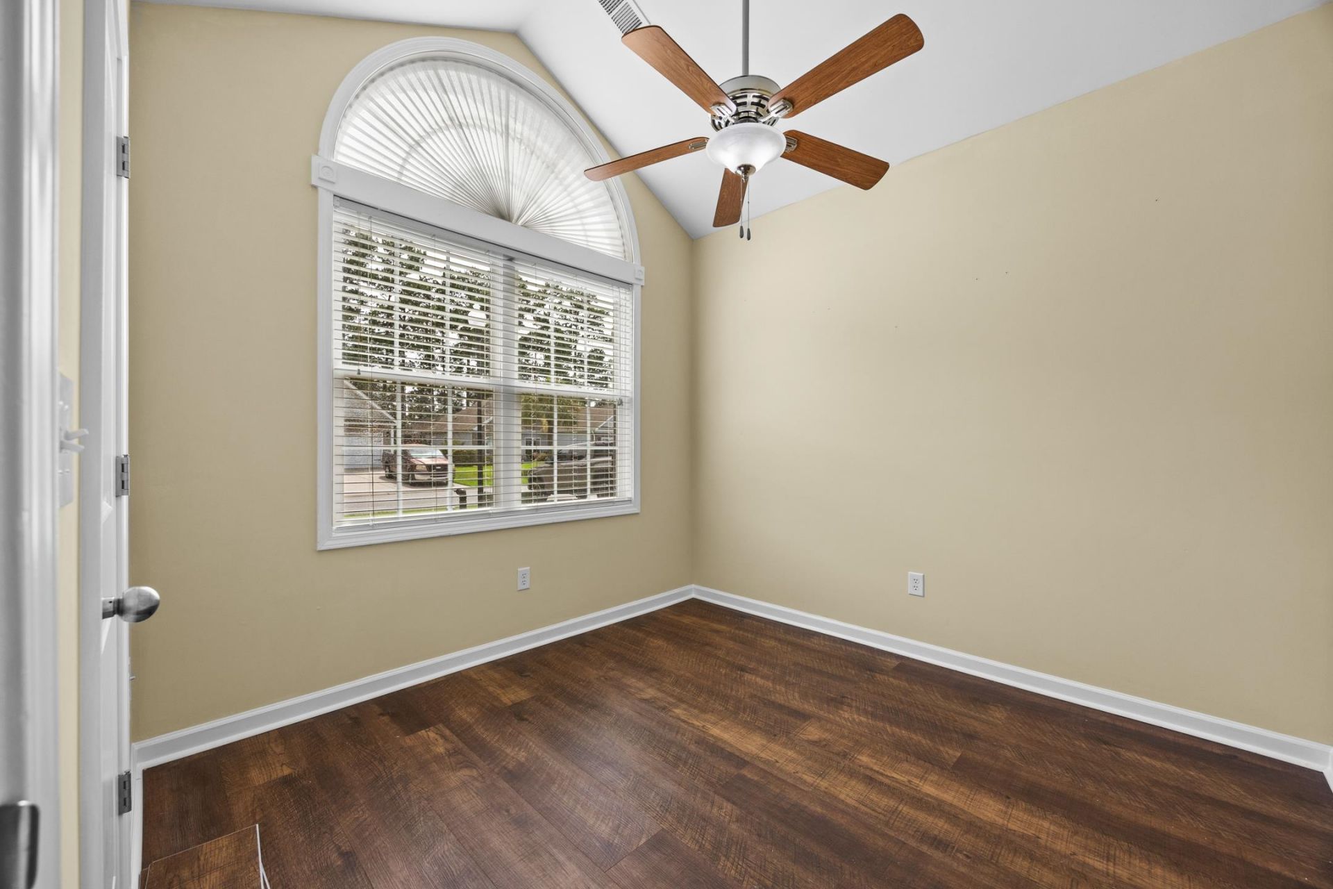 525 Battey Dr. Photo 27