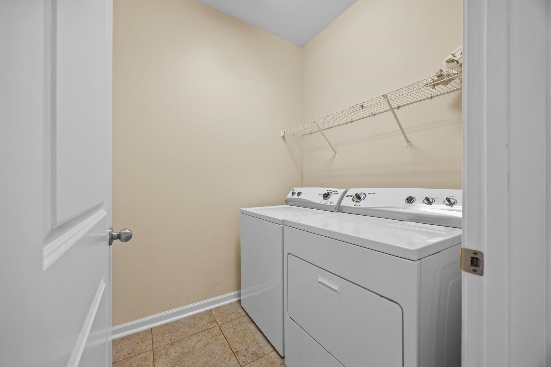 525 Battey Dr. Photo 28
