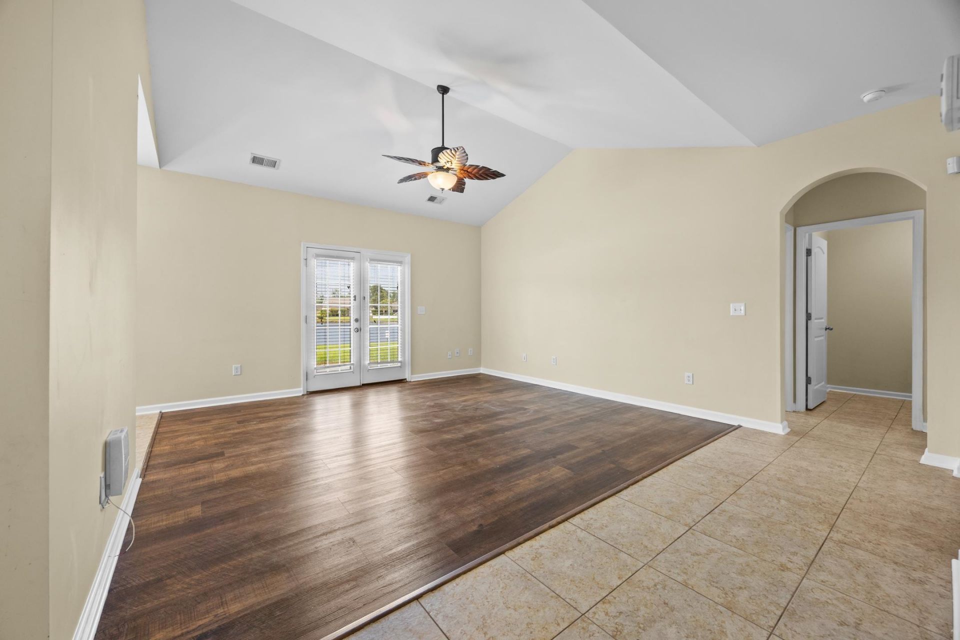 525 Battey Dr. Photo 7