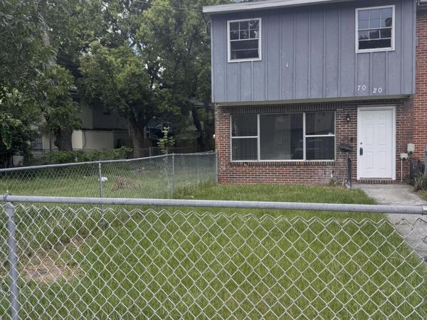 7020 E KEN KNIGHT Drive, Jacksonville, FL 32209
