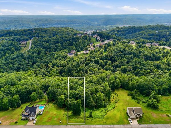 448 Aviators Point, Eleanor, WV 25070