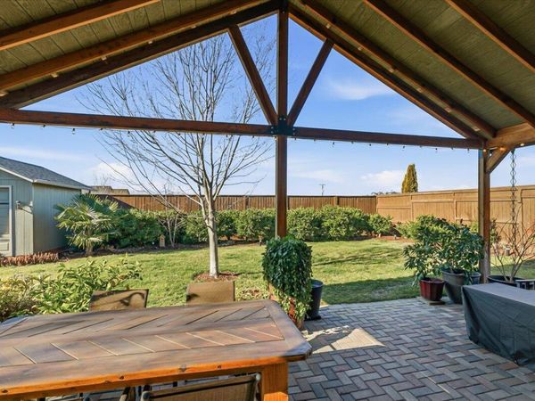 3229 Pecan Court, Medford, OR 97504