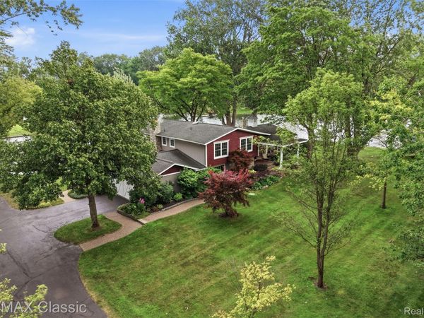 3500 Raftwood Drive, Commerce Township, Mi 48382