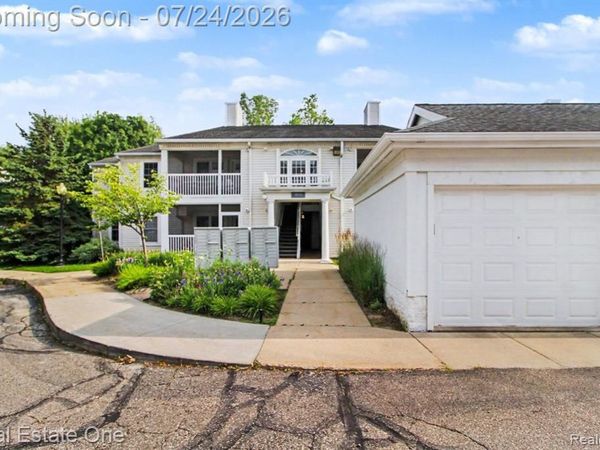 2271 S Main Street, Ann Arbor, MI 48103