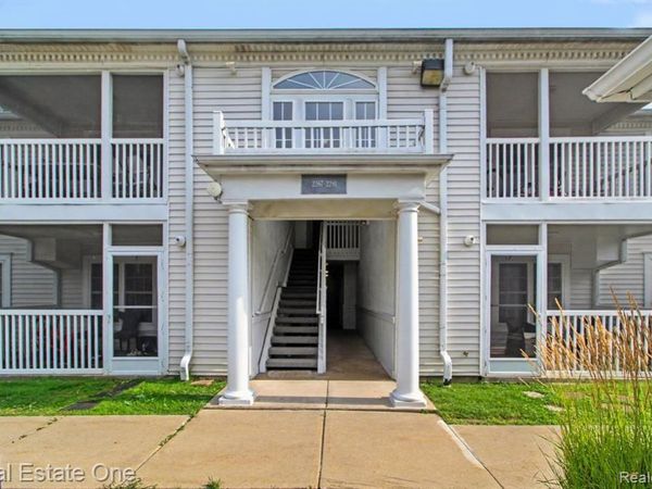2271 S Main Street, Ann Arbor, MI 48103
