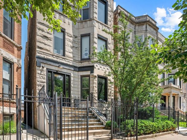 3513 N Sheffield Street , Unit 3, Chicago, IL 60657