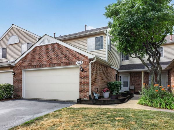 1038 Bedford Drive , Carol Stream, IL 60188