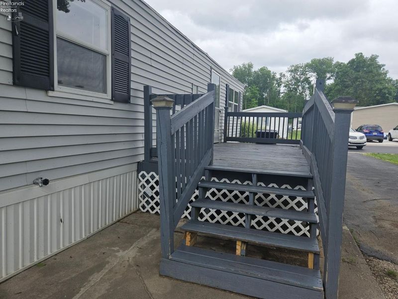 220 Maple Lane, Unit 13, Green Springs, OH 44836 Photo 2