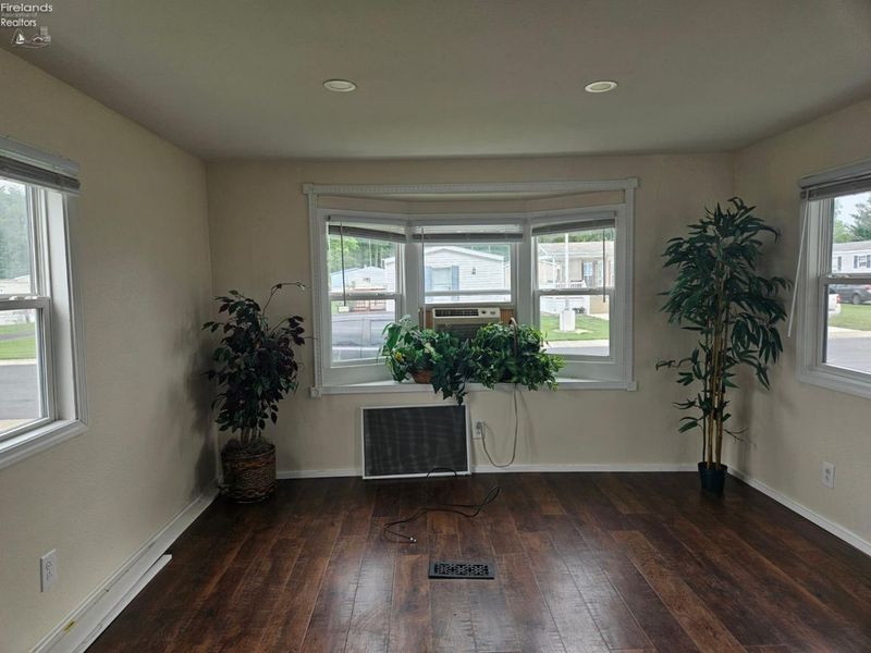 220 Maple Lane, Unit 13, Green Springs, OH 44836 Photo 3