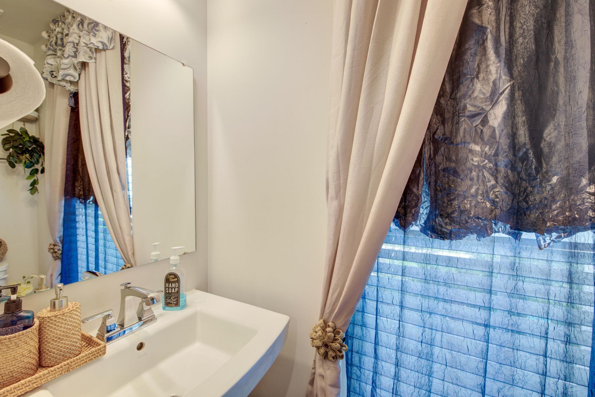 105 Trumpet Vine Drive Photo 37