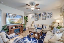 105 Trumpet Vine Drive photo 4