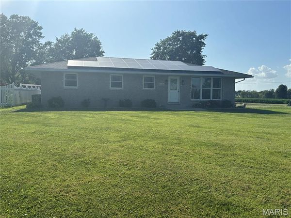 23477 N Centennial Road , Jerseyville, IL 62052
