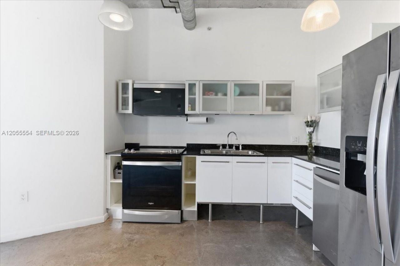 10 SW South River Dr , Unit 806, Miami, FL 33130 Photo