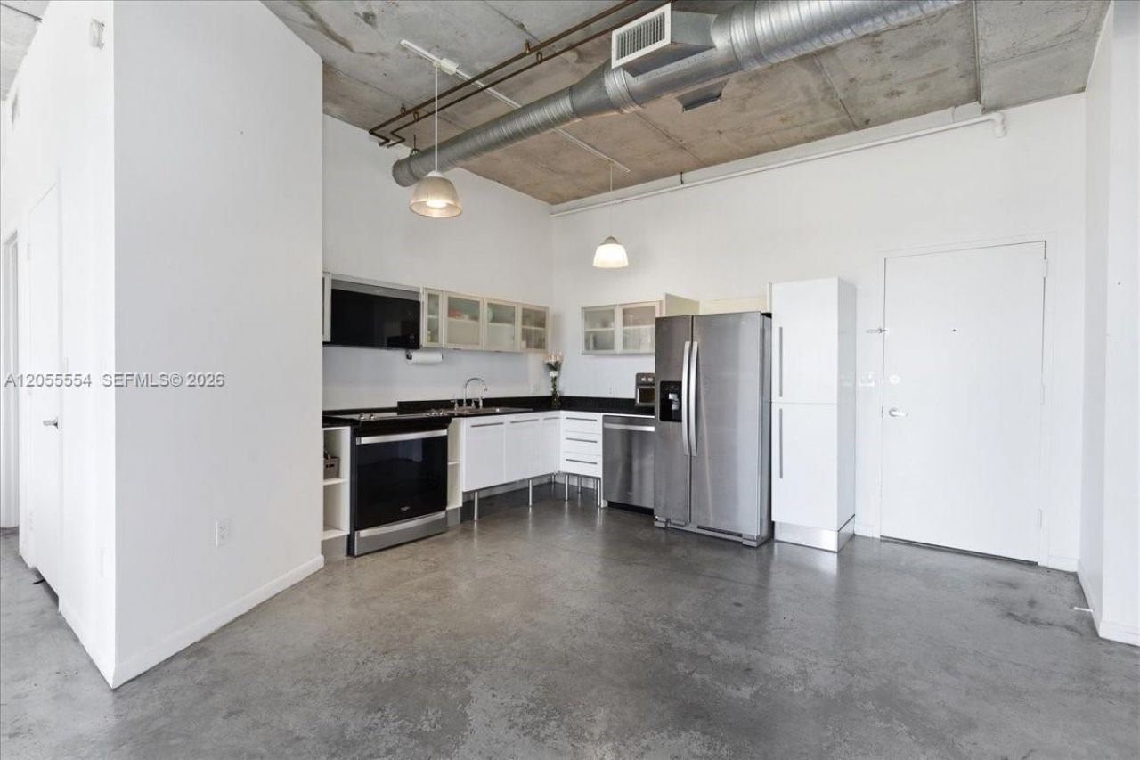 10 SW South River Dr , Unit 806, Miami, FL 33130 Photo