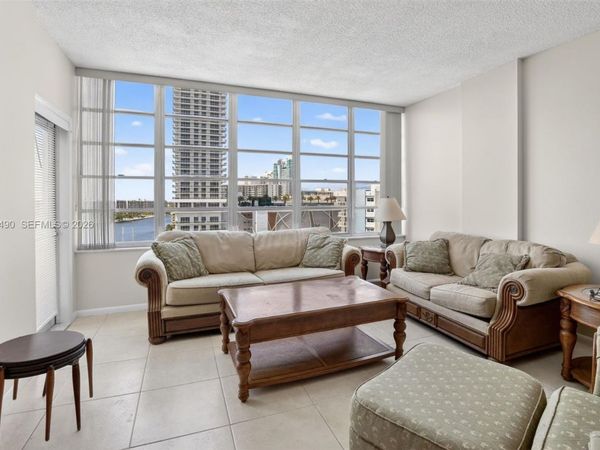 1817 S Ocean Dr , Unit PH-19, Hallandale Beach, FL 33009
