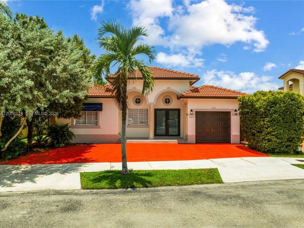 15819 SW 54th Ter , Miami, FL 33185