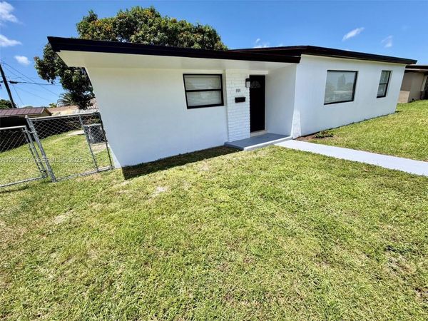 1101 NW 201st St , Miami Gardens, FL 33169