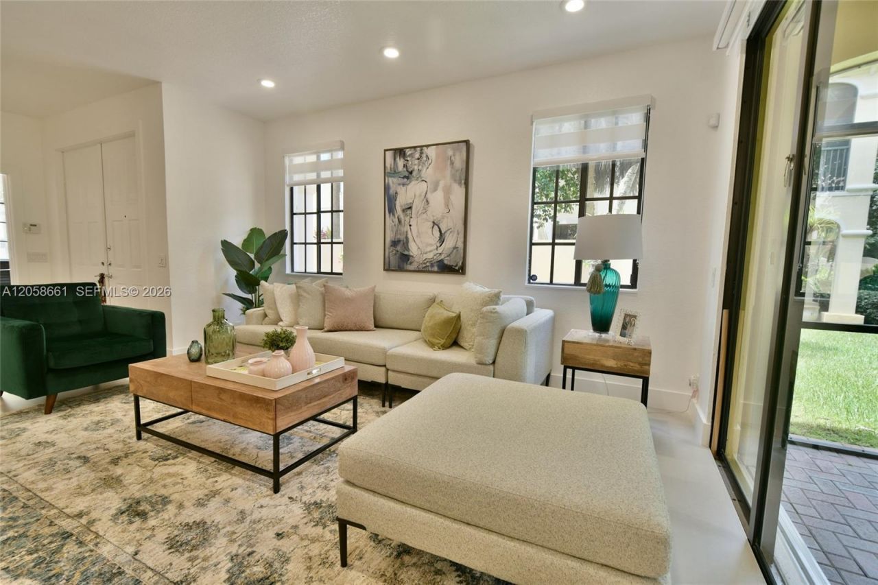 1515 Passion Vine Cir, Unit 2-1, Weston, FL 33326 Photo