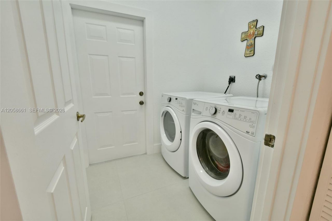 1515 Passion Vine Cir, Unit 2-1, Weston, FL 33326 Photo