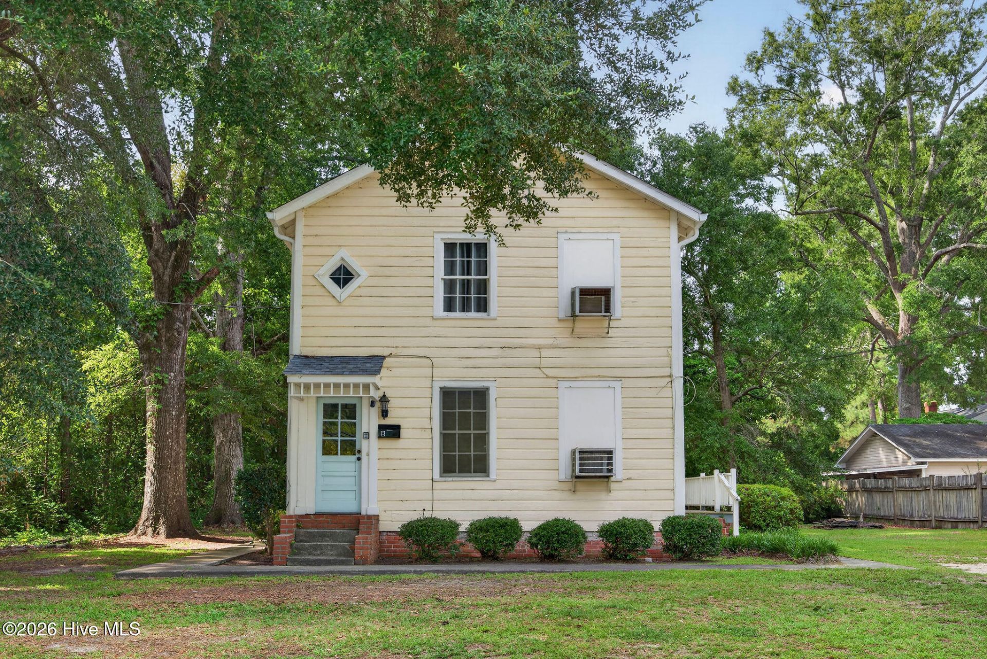 206 E Calhoun Street, Whiteville, NC 28472 Main Photo