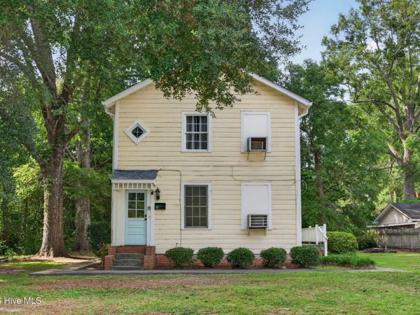 206 E Calhoun Street, Whiteville, NC 28472